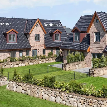 Dorfhues 1
